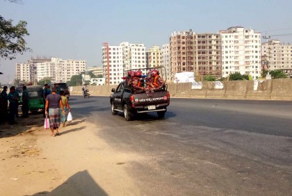 মহাসড়ক ফাঁকা, আছে বিজিবির টহল