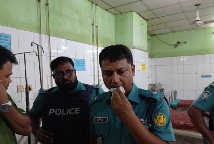 ঢামেক এলাকায় হামলায় তিন পুলিশ সদস্য আহত