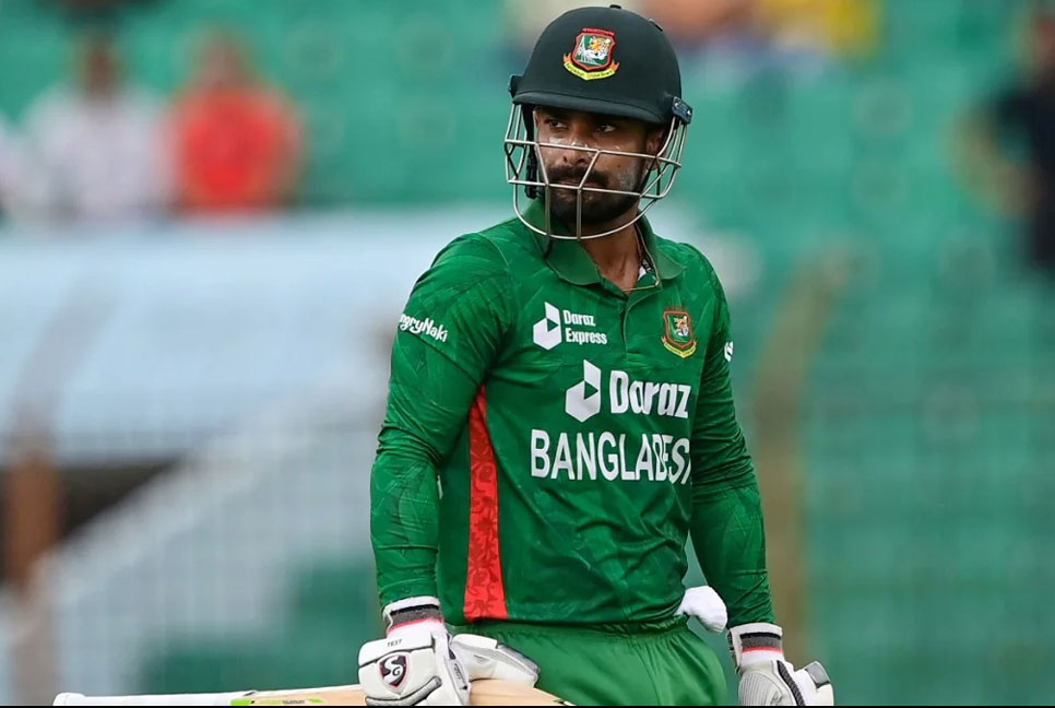 সন্তান সম্ভাবা স্ত্রীর পাশে থাকতে ঢাকায় লিটন

