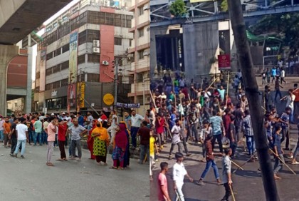 মিরপুরে ফের পোশাকশ্রমিকদের সড়ক অবরোধ