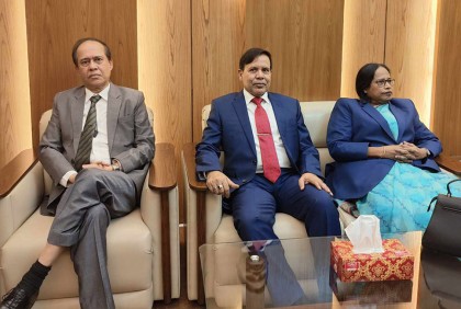 প্রধান বিচারপতির সঙ্গে বৈঠকে সিইসিসহ ৫ কমিশনার

