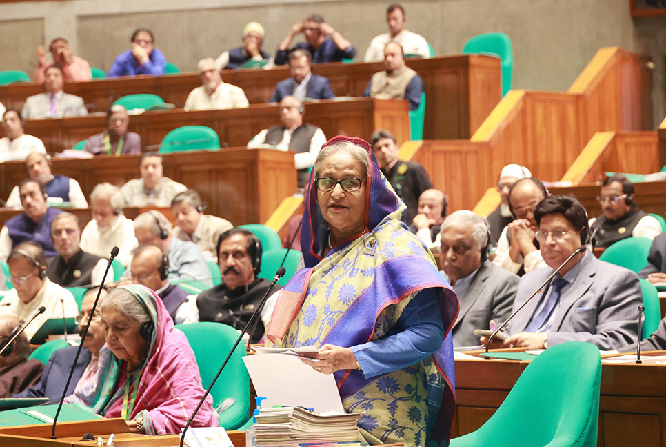 বিদেশে আমাকে হত্যা করতে কিলার ভাড়া করেছিল তারেক : প্রধানমন্ত্রী 