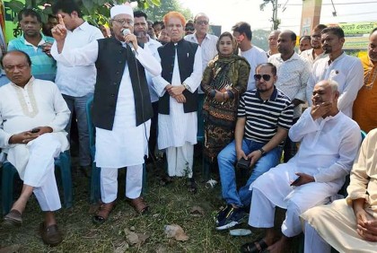 টাঙ্গাইলে অবরোধের তিনদিনই রাজপথে ছিলো আওয়ামী লীগ