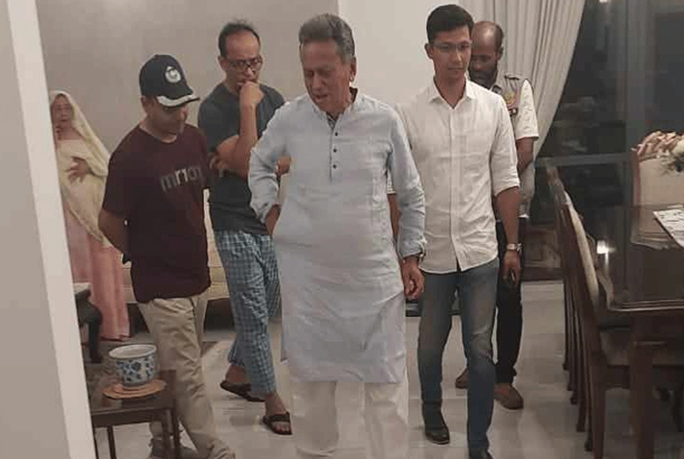 বিএনপির স্থায়ী কমিটির সদস্য আমীর খসরু মাহমুদ চৌধুরী আটক