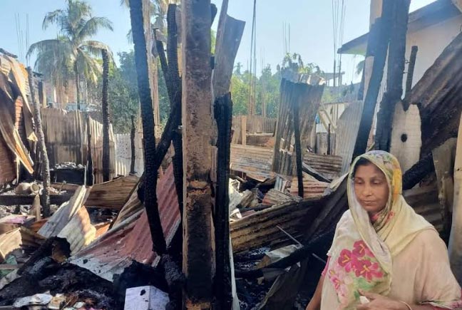 চকরিয়ায় বাড়ি পুড়ে ছাই