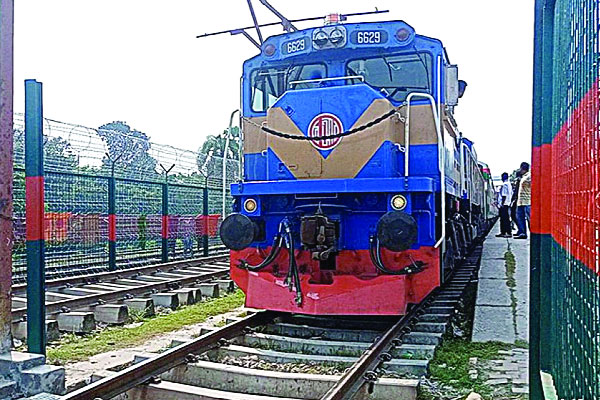 ট্রেনে পদ্মা পাড়ি, উচ্ছ্বসিত দক্ষিণের মানুষ