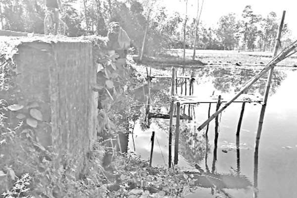 সেতু দেবে চলাচলে ঝুঁকি