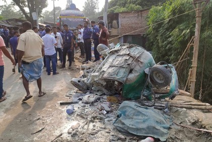 রাঙামাটিতে বাস চাপায় নিহত ২, আহত ৪