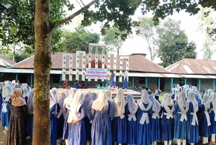 কাজিপুরে কিশোরীদের সচেতনতায় গণনাটক অনুষ্ঠিত
