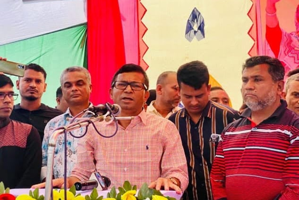 ‘বিএনপি অবরোধের ডাক দিয়ে নিজেরাই গর্তে ঢুকে গেছে’ 
