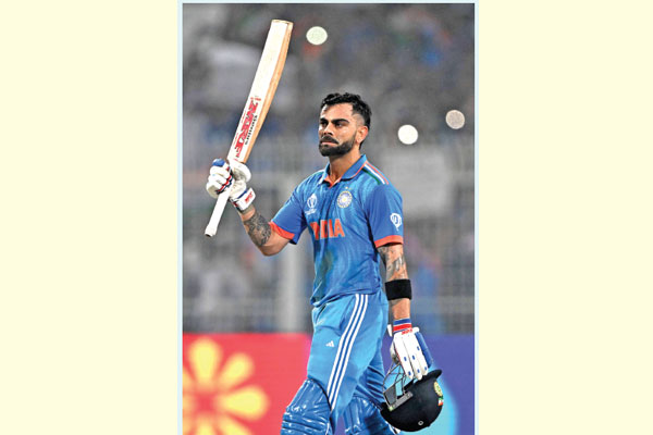 জন্মদিনে সেঞ্চুরি করে শচীনকে ছুঁলেন কোহলি