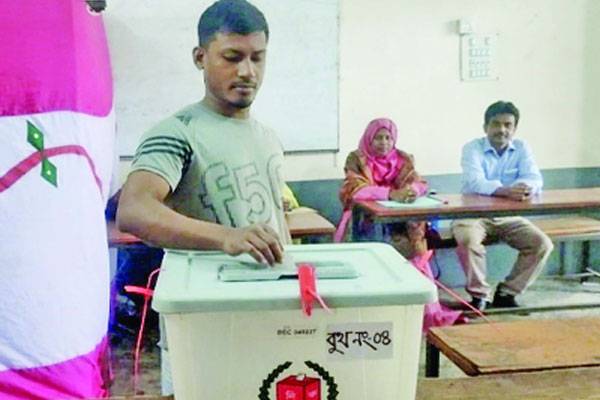 লক্ষ্মীপুরে দুই প্রার্থীর ভোট বর্জন ব্রাহ্মণবাড়িয়ায়ও নানা অভিযোগ