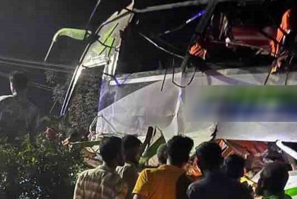 ময়মনসিংহে সড়ক দুর্ঘটনায় ৪ জন নিহত, আহত ১৫