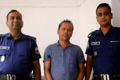 ধর্ষণের অভিযোগে গ্রেফতার ১