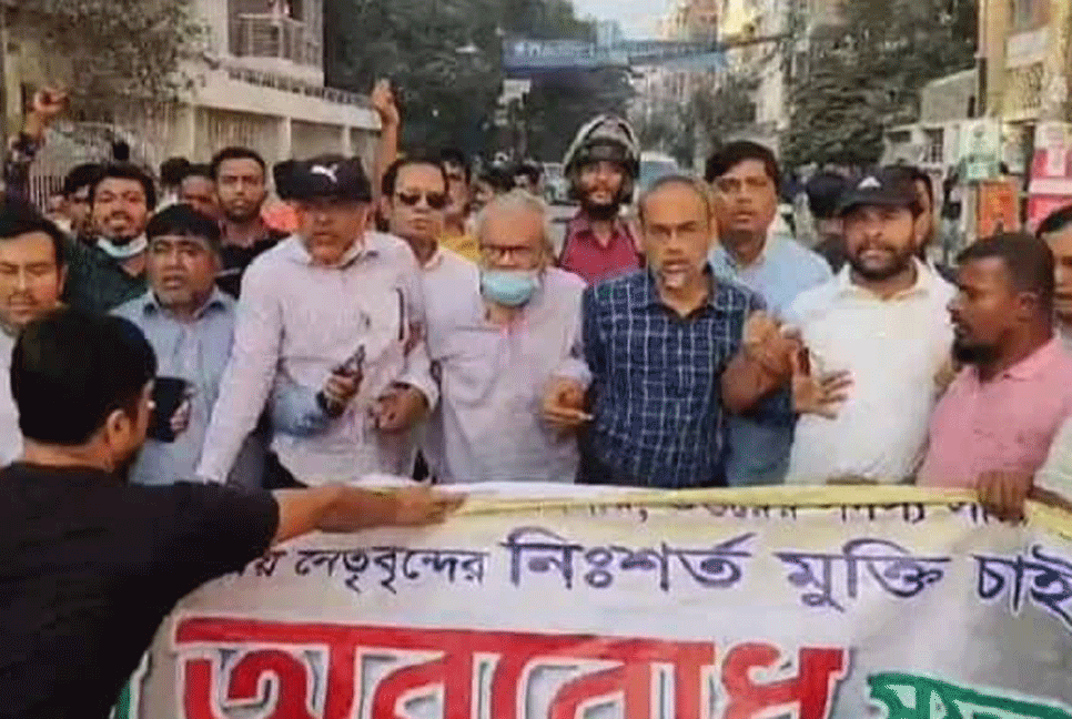বিএনপির অবরোধে সমর্থন জানিয়েছে সর্বস্তরের জনগণ: রিজভী