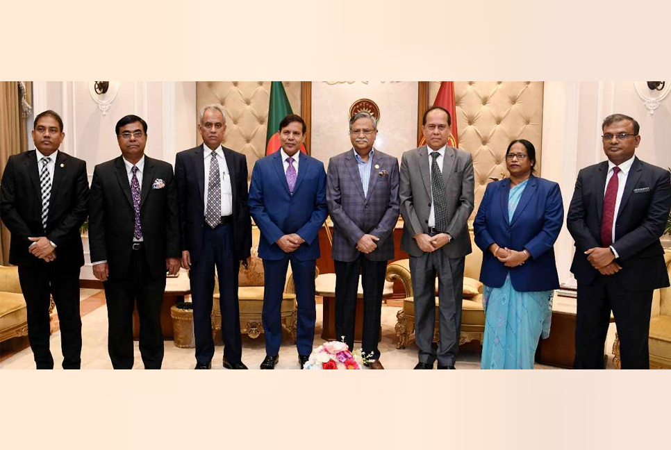 বঙ্গভবনে রাষ্ট্রপতির সঙ্গে সাক্ষাৎ সিইসির