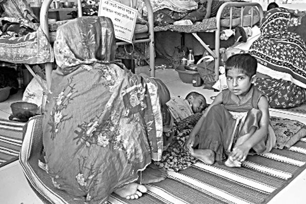ঝিনাইদহে বেড়েছে শিশুদের ঠান্ডাজনিত রোগ