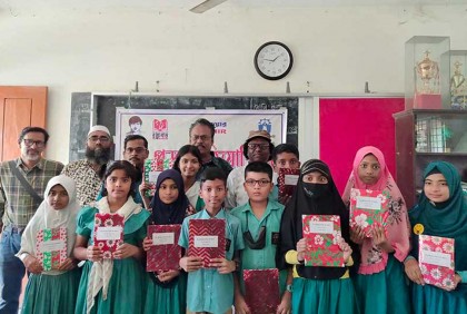 কুষ্টিয়ায় বই পড়া প্রতিযোগিতা