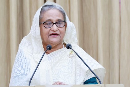 অর্থনীতি ঠিক রাখতে ব্যবসায়ীদের সহযোগিতা চাইলেন প্রধানমন্ত্রী

