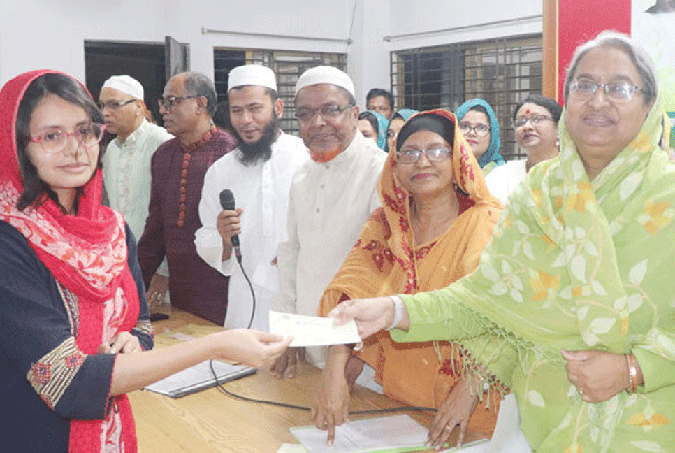 উদ্যোক্তা তৈরির মাধ্যমে মেয়েরা স্বাবলম্বীও হচ্ছে: শিক্ষামন্ত্রী