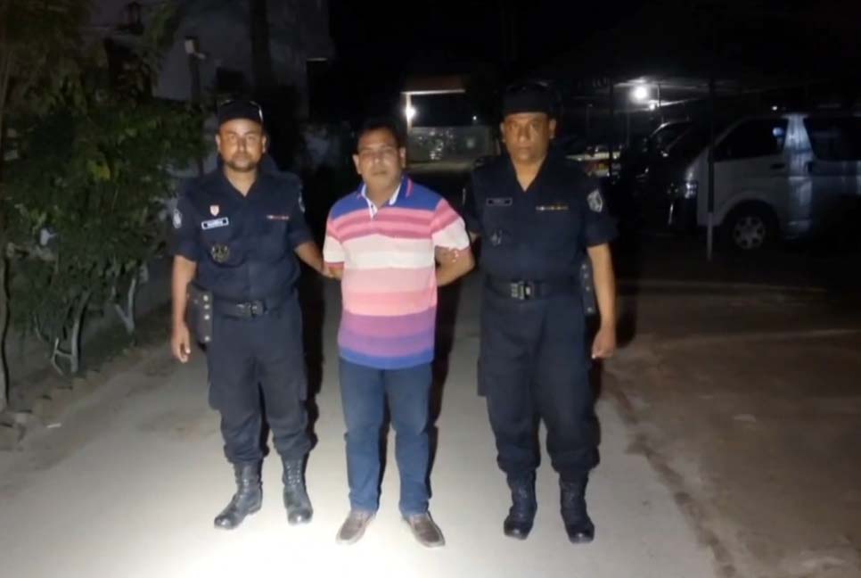 ফেনীতে পুলিশ হত্যা মামলার অন্যতম আসামিসহ গ্রেফতার ৭