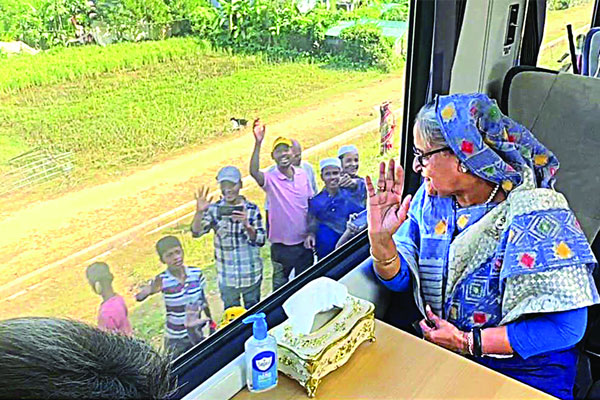 রেল গেল পর্যটন শহরে