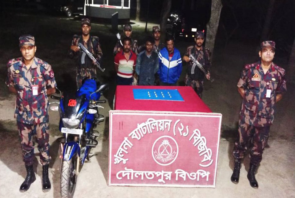 বেনাপোল সীমান্তে কোটি টাকার স্বর্ণ উদ্ধার