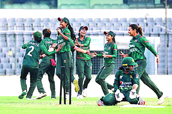 পাঁচ মাস ধরে বেতন পাচ্ছেন না নারী ক্রিকেটাররা