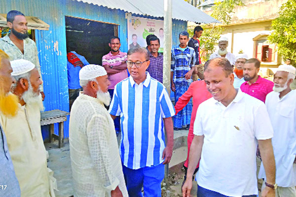 ফুলগাজীতে আলাউদ্দিন নাসিমের গণসংযোগ