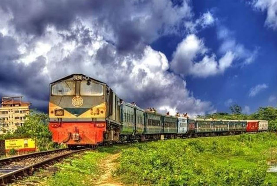 পরীক্ষার্থীদের জন্য বন্ধের দিন ট্রেনের শিডিউল বাড়ানোর দাবি