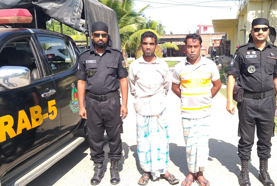 নাটোরে ইজিবাইক চোরচক্রের মূলহোতা আটক