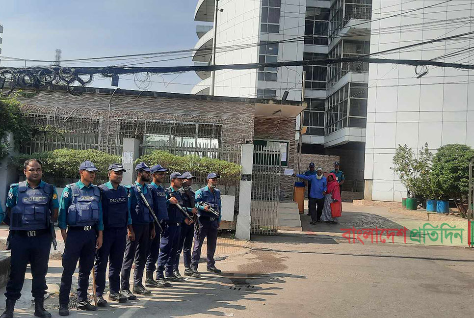 সন্ধ্যায় তফসিল ঘোষণা; নির্বাচন ভবনে কড়া নিরাপত্তা