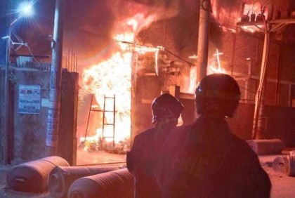 গাজীপুরে কারখানায় আগুন, নিয়ন্ত্রণে ১০ ইউনিট