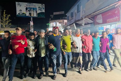 তফসিলকে স্বাগত জানিয়ে নাঙ্গলকোটে আওয়ামী লীগের আনন্দ মিছিল

