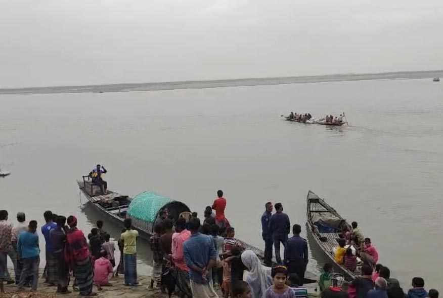 যমুনায় নৌকা থেকে পড়ে শ্রমিক নিখোঁজ