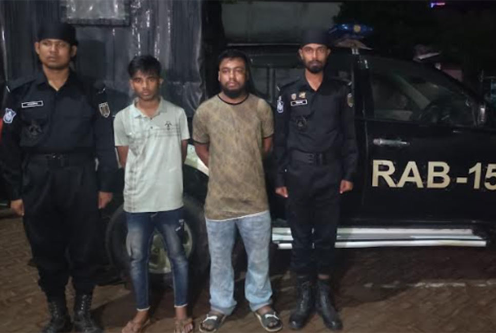টেকনাফে ইয়াবাসহ আটক ২