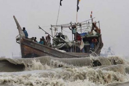 উত্তাল বঙ্গোপসাগর, আশ্রয়ে শত শত ফিশিং ট্রলার