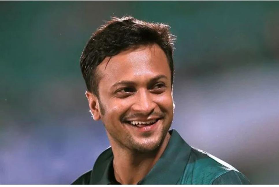 তিন আসনে আওয়ামী লীগের মনোনয়ন ফরম কিনলেন সাকিব

