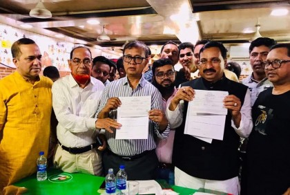 ফেনী-১ আসনের জন্য মনোনয়ন ফরম সংগ্রহ আলাউদ্দিন নাসিমের

