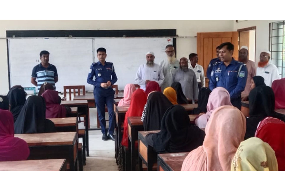 ফুলপুরে কেন্দ্র পরিদর্শন ও সচেতনতামূলক সভা 