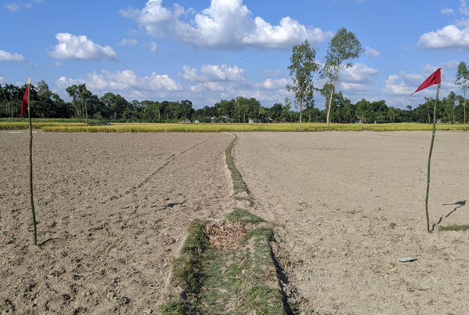 প্রশাসনের হস্তক্ষেপে দখলমুক্ত হলো শতাধিক মানুষের চলাচলের সরকারি রাস্তা