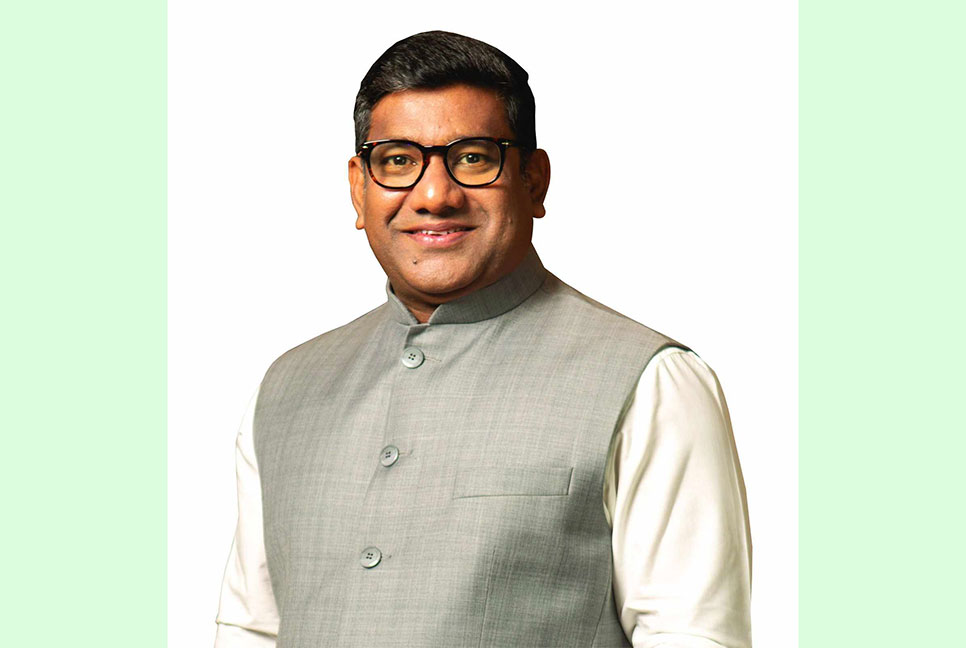 নৌকা পেতে মনোনয়নপত্র জমা দিলেন আরিফুর রহমান দোলন