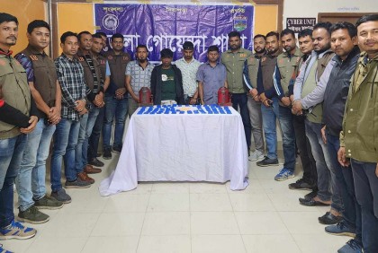 সিরাজগঞ্জে ১৬ হাজার ইয়াবাসহ আটক ৪