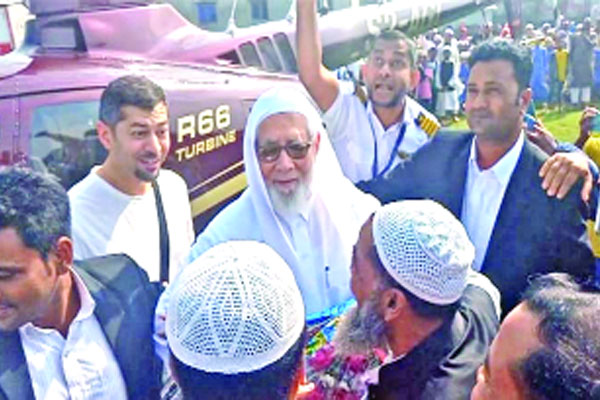 কর্মচারীর বাড়িতে বেড়াতে কিশোরগঞ্জে দুই সৌদি নাগরিক