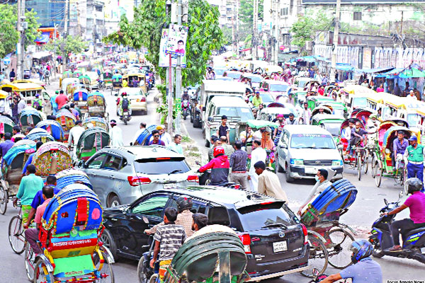 রাজধানীর ফকিরাপুল এলাকায় তীব্র যানজ