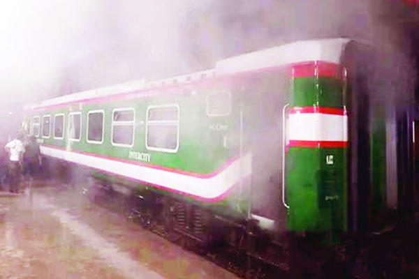 সিলেটে ট্রেনে আগুন, দূরপাল্লার বাসে যাত্রী কম