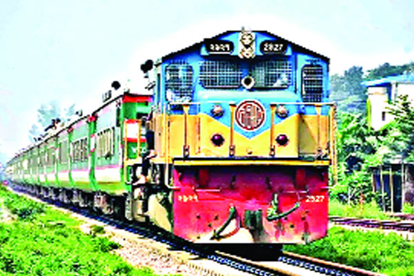 ট্রেনের শিডিউল লন্ডভন্ড