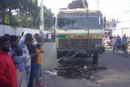 ট্রাক-প্রাইভেটকারের সংঘর্ষে ২ ভারতীয় নাগরিক নিহত