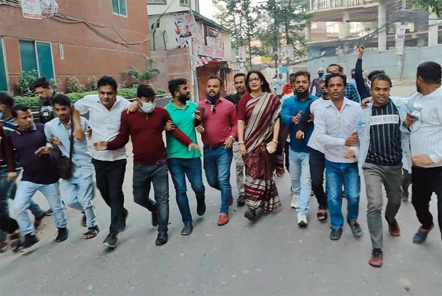 নিপুণের নেতৃত্বে রাজধানীতে অবরোধের সমর্থনে বিএনপির মিছিল 