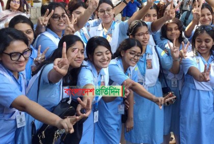 এইচএসসিতে জিপিএ-৫ ও পাসের হার দুটোই কমেছে

